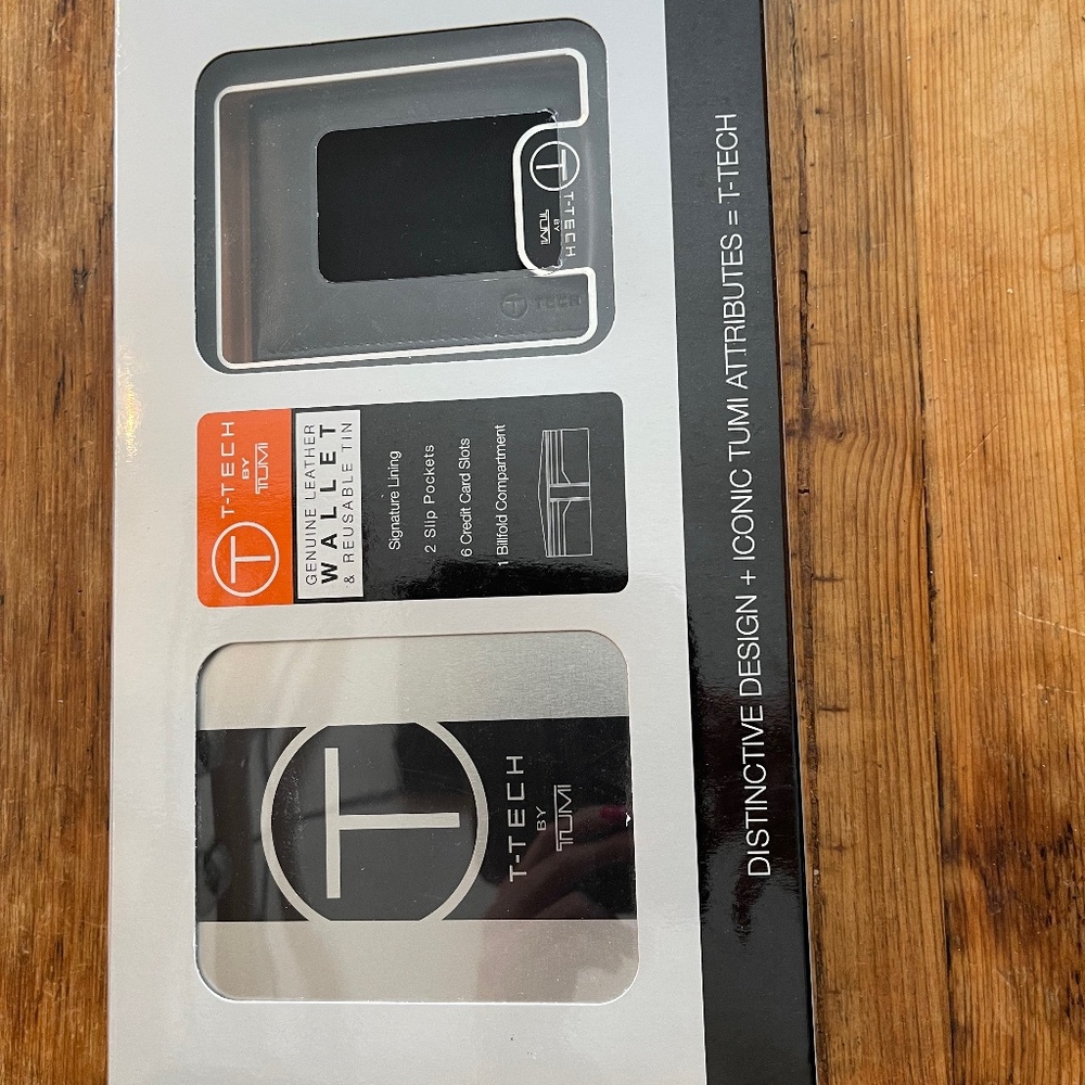 Tumi Black Leather Wallet New